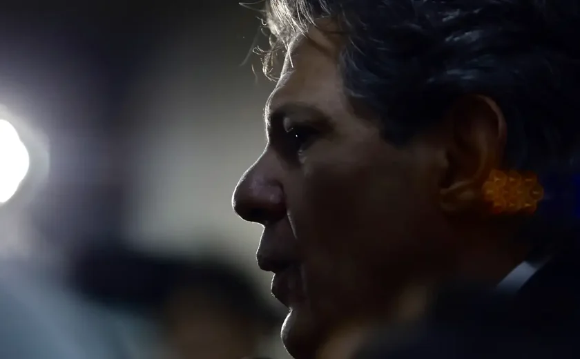 Conflito no Oriente Médio não impactará redução dos juros, diz Haddad