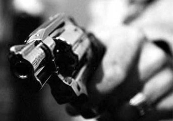Clientes de bar são vítimas de balas perdidas no bairro do Tabuleiro