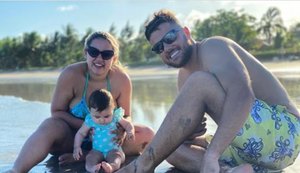 Cantor Zé Neto e sua mulher passam férias em Maragogi