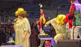 Susto no palco! Alcione cai durante show no Maranhão