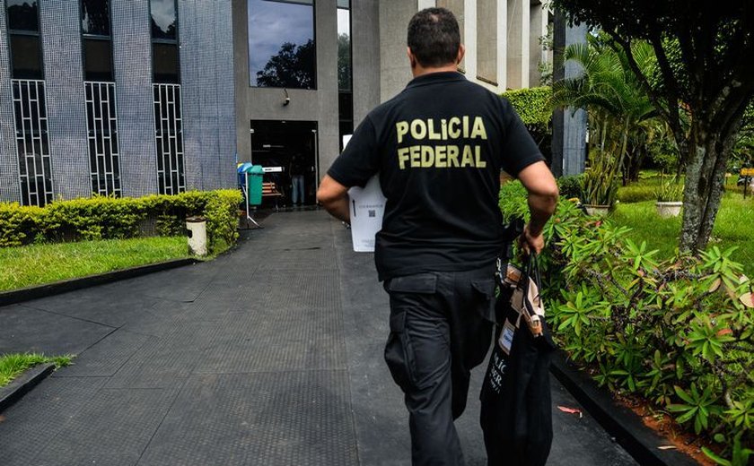 Polícia Federal faz operação contra crimes praticados pela internet