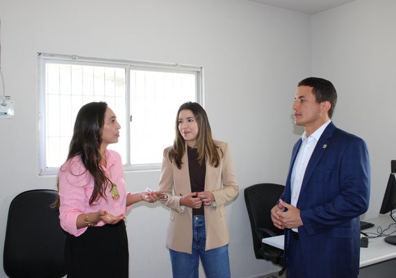 Delegado-Geral e secretária do Turismo visitam nova sede da Delegacia de Proteção ao Turista