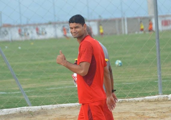 CRB começa conversar com jogadores para renovação