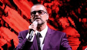 Cantor George Michael foi sepultado em cerimônia particular em Londres