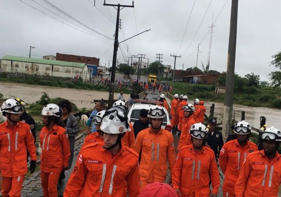 Cidade inundada após barragem se romper registrou maior tragédia em 57 anos, diz prefeito