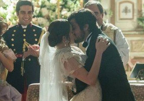 Vem aí! Ernesto leva Ema ao altar em casamento surpresa