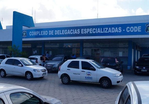 Operação detém 10 pessoas e apreende dois menores em Maceió e região metropolitana