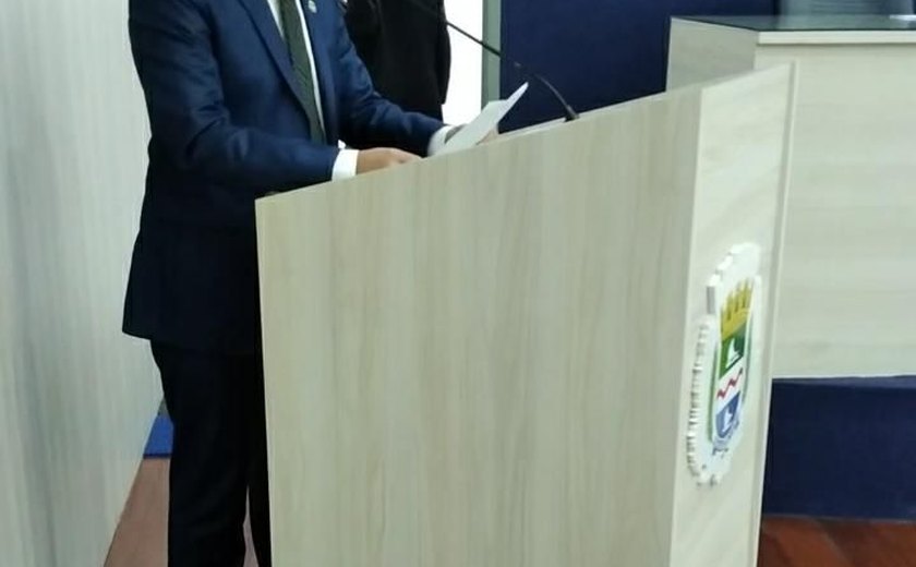 No seu primeiro discurso, vereador Joãozinho cobra pagamento de precarizados da Saúde