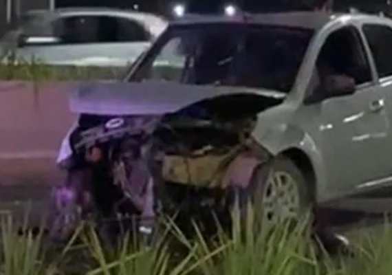 Motorista morre após veículo colidir em mureta de proteção na BR-104, em Rio largo
