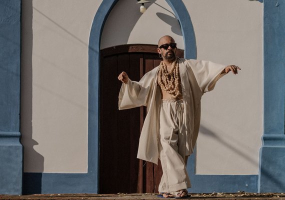 Janu lança novo clipe “de todas as coisas” e faz show gratuito no Sesc Arapiraca