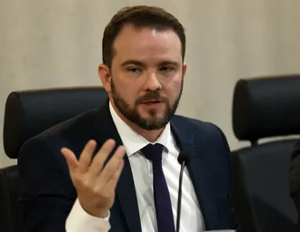 Governo federal propõe subsídio de R$ 1,20 ao diesel após impasse do ICMS