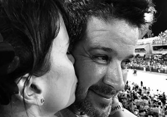 Avião com Débora Falabella e Murilo Benício faz pouso de emergência