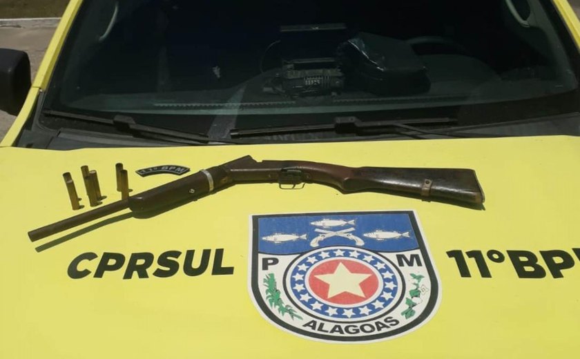 Polícia apreende armas e drogas em Penedo e Jequiá da Praia