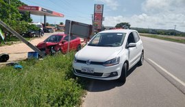 Veículos colidem na Barra de São Miguel e motoristas ficam com escoriações leves