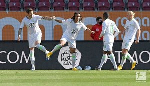 Duelo do Campeonato Alemão terá torcedores de papelão