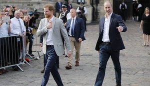 Príncipes William e Harry trocam mensagens após conflito de um ano