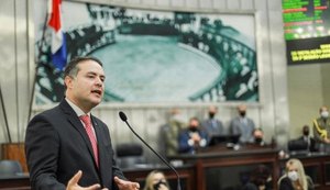 Governador anuncia revisão de contribuição previdenciária de servidores estaduais
