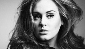 Adele esnoba oferta de US$ 1 milhão para apresentação particular