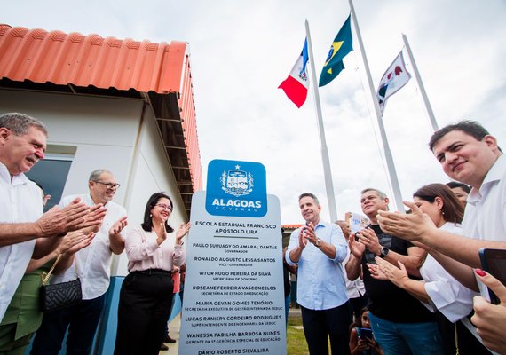 Paulo Dantas entrega 9ª unidade da Escola do Coração em Feira Grande