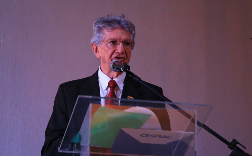 Antes de tantas histórias, houve um sonho: Cesmac celebra o aniversário de seu instituidor: Reitor João Sampaio Filho