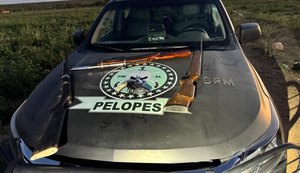 PM/AL detém suspeitos com armas de fogo, simulacro e objetos ilícitos