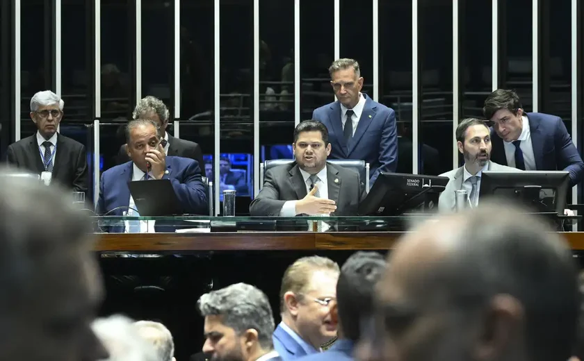 Senado aprova redução da pena de condenados pelo 8 de Janeiro e trama golpista