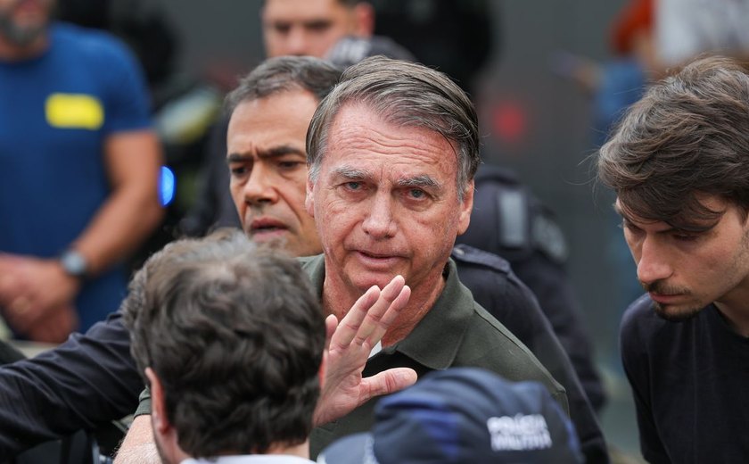 Trama golpista: defesa de Jair Bolsonaro desiste de suspensão da pena