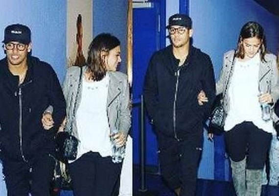 Neymar curte cinema com Bruna Marquezine em Barcelona