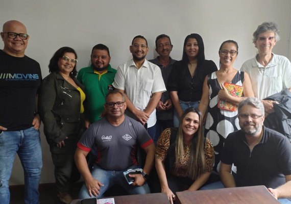 Entidades discutem projeto de capacitação em língua espanhola