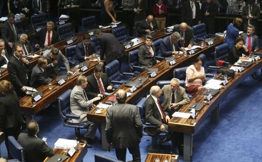 Senado aprova texto final da PEC do Teto sem alterações