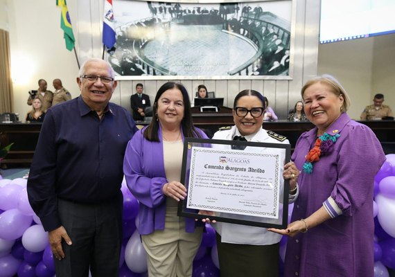 Tenente-coronel Márcia Danielli Assunção é homenageada com a Comenda Sargento Adeildo