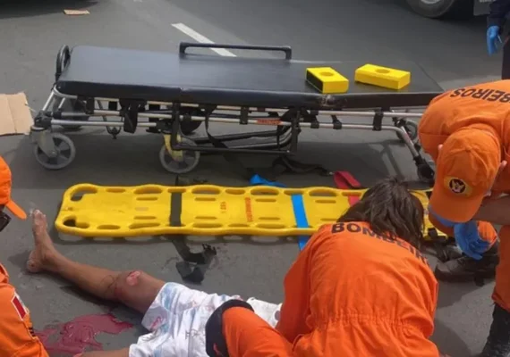 Homem é atropelado por duas motocicletas, uma seguida da outra na Jatiúca