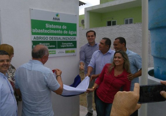 Semarh entrega sistema de abastecimento em Poço das Trincheiras