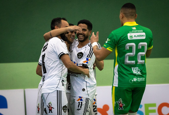 Traipu goleia IAPE-MA e vence segunda na Taça Brasil de Futsal