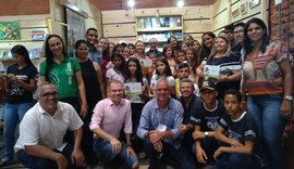 Escritores e estudantes de Major/AL comemoram apoio recebido na Bienal do Livro  