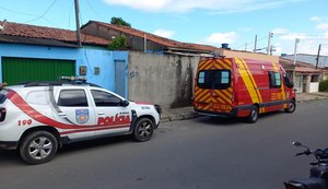 Forças de segurança resgatam homem em situação de abandono no bairro do Jacintinho