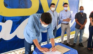 Prefeito Rui Palmeira faz balanço da gestão e assina ordem de serviço