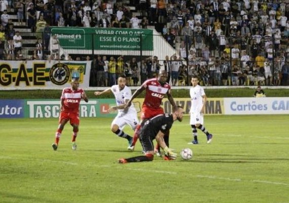 Em busca de subida na tabela da Série B, CRB visita o lanterna Náutico