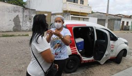 Carro da Vacina reforça campanha contra Covid em Penedo