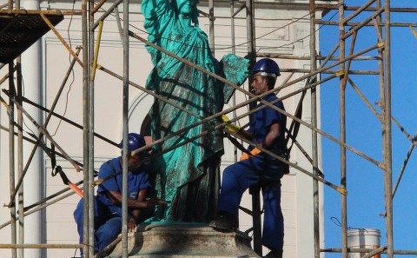 Cor da Estátua da Liberdade é trocada mais uma vez