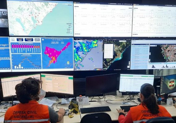 Maceió volta a estado operacional de observação após avisos de chuva