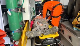 Corpo de Bombeiros atende colisão entre caminhão e van em Pilar