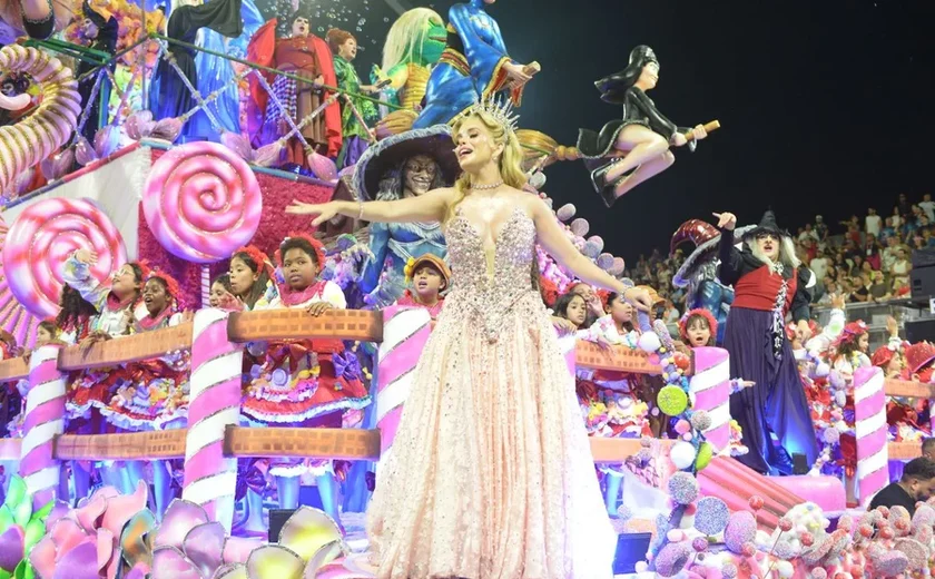 Carnaval de SP: veja como foi 1ª noite de desfile das escolas de samba