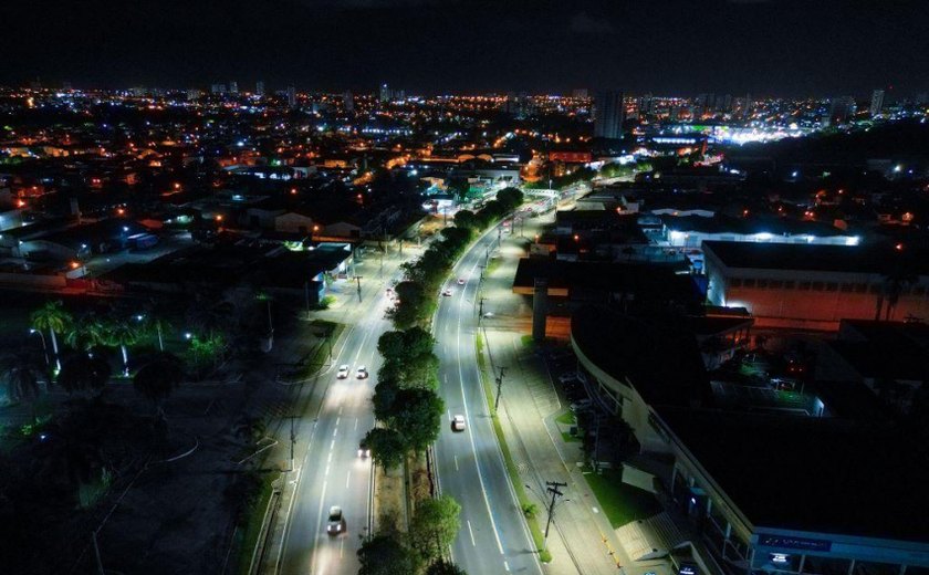 Prefeitura de Maceió moderniza iluminação dos principais corredores de transportes