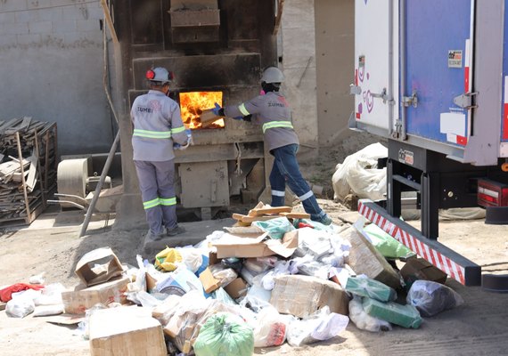 700 quilos de drogas apreendidas em Maceió e Região Metropolitana são incinerados