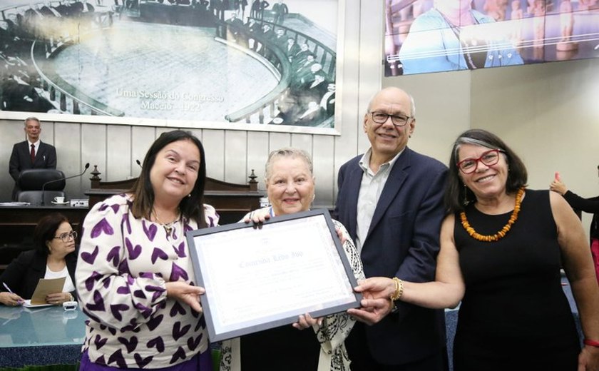 Tânia Pedrosa é homenageada na Assembleia com a Comenda Lêdo Ivo