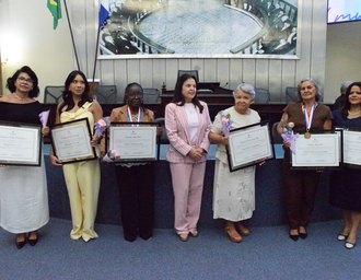 Parlamento homenageia mulheres de Pilar por contribuições à saúde, assistência social e empreendedorismo