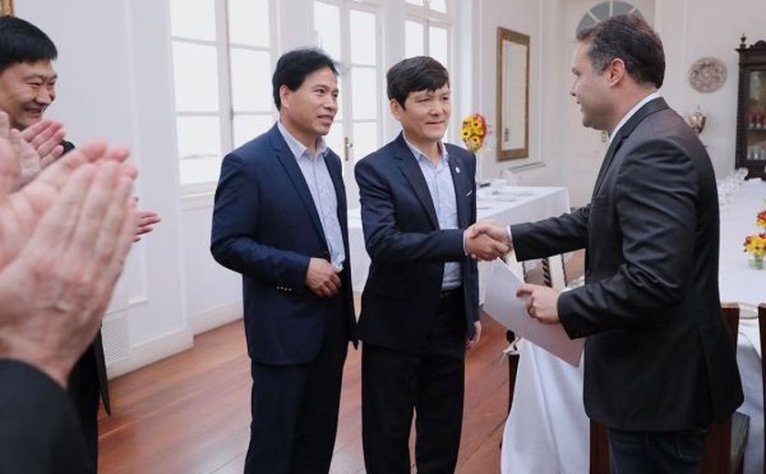 Grupo chinês de empresários anuncia investimento em Alagoas