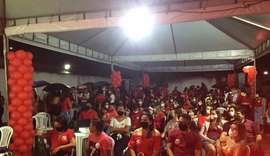 Prefeito de Capela desrespeita decreto estadual e promove evento com aglomeração