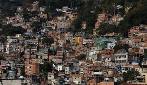 Troca de tiros na Rocinha provoca fechamento de via na zona sul do Rio